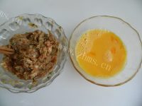 自制茄汁鸡蛋饺做法图解3)