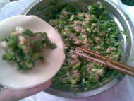 易做的韭菜猪肉饺做法图解6)