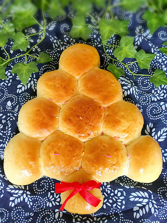 诱人的圣诞树面包