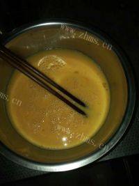 美味韭菜鸡蛋粉条饺子做法图解2)