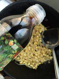 家常菜素炒黄豆芽做法图解4)