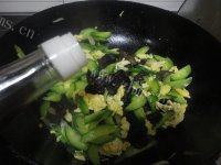 四溢的黄瓜木耳炒鸡蛋