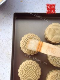 自制红豆沙月饼做法图解16)
