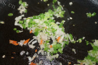 不错的五彩蔬菜煎肉饼做法图解3)
