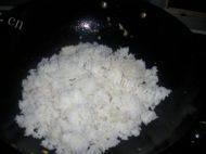 豆豉蛋炒饭做法图解3)