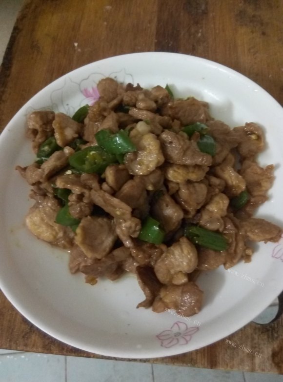 五味俱全的辣椒炒肉