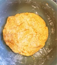 回味无穷的南瓜饼做法图解2)