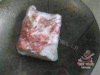 家常五花肉炒笋做法图解1)