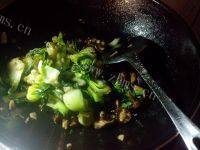 家常菜香菇炒小白菜做法图解8)