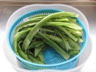 好吃的豆豉油麦菜做法图解1)