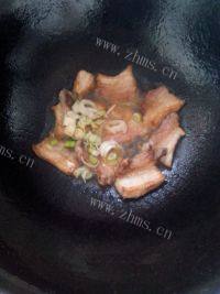 家常菜五花肉白菜炖粉条做法图解6)