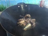 回味无穷的红烧马鲛鱼做法图解5)