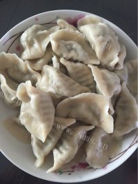 好吃的茄子鸡蛋饺子做法图解4)
