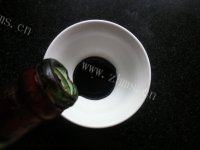 家常红油手撕茄子做法图解8)