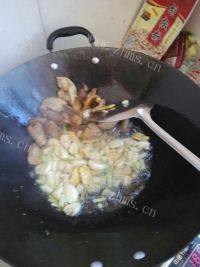 家常菜小鸡炖粉条做法图解5)