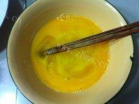 自己做的蒜苗炒鸡蛋做法图解3)