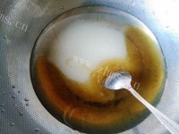 芝麻核桃糖做法图解5)