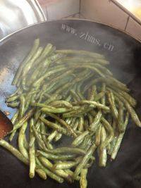 家常菜烧芸豆做法图解6)