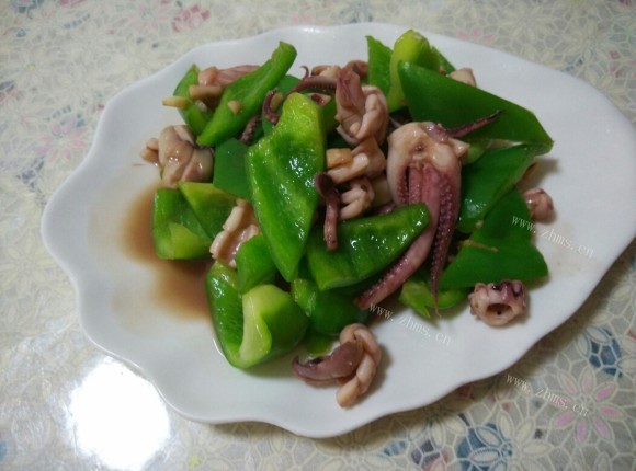 家常菜鱿鱼炒青椒