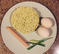 美味方便面蛋饼做法图解1)