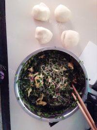 美味早餐韭菜盒子做法图解6)