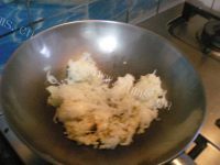 美味的羊小排炖酸菜做法图解7)