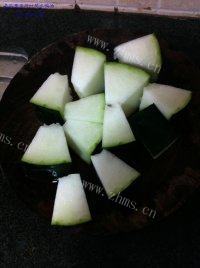 冬瓜薏米煲鸭做法图解5)