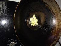 美味的红烧基围虾做法图解2)