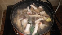 简易滋味凤爪做法图解3)