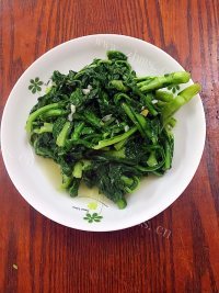 蒜蓉炒茼蒿做法图解8)