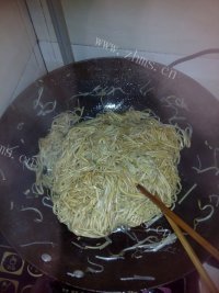 美味的豆芽炒面做法图解10)