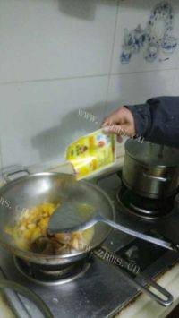 家常菜咖喱土豆鸡做法图解4)