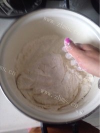 自制牛肉馅饼做法图解1)