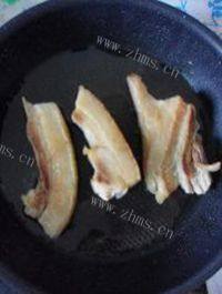 「老爸下厨」梅菜扣肉做法图解5)