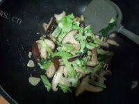 家常白菜炒香菇