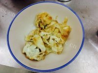 家常杏鲍菇炒西红柿鸡蛋做法图解4)
