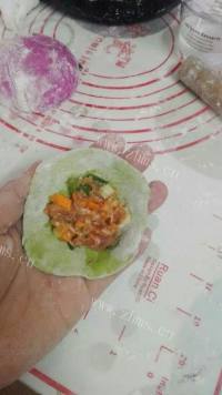 美味的彩色水饺做法图解6)