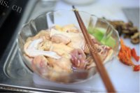 自制黄焖鸡做法图解1)