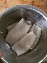 美味的香酥鱿鱼圈做法图解1)