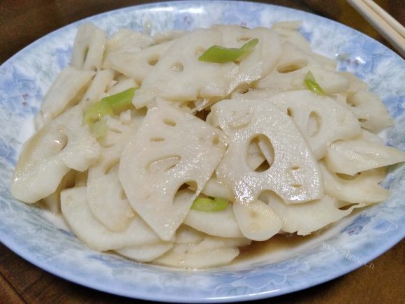 鲜美可口的素炒藕片