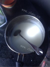 热腾腾的自制酸奶做法图解4)