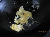 外婆做的黄瓜炒蛋做法图解3)