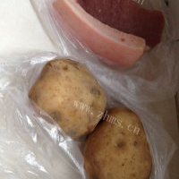 营养丰富的土豆烧肉的做法图解一