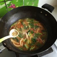 拨鱼子汤饭做法图解7)