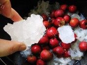 美味的山楂银耳汤做法图解4)