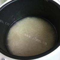 滋补冬菇排骨饭做法图解5)