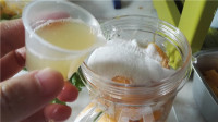 色泽鲜亮的芒果流心慕斯做法图解7)