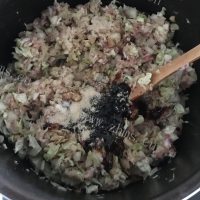 美味的猪肉白菜蒸饺做法图解5)