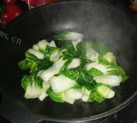 诱人的青菜豆腐汤做法图解4)