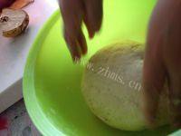 自己做的香菇肉馅饺子做法图解6)